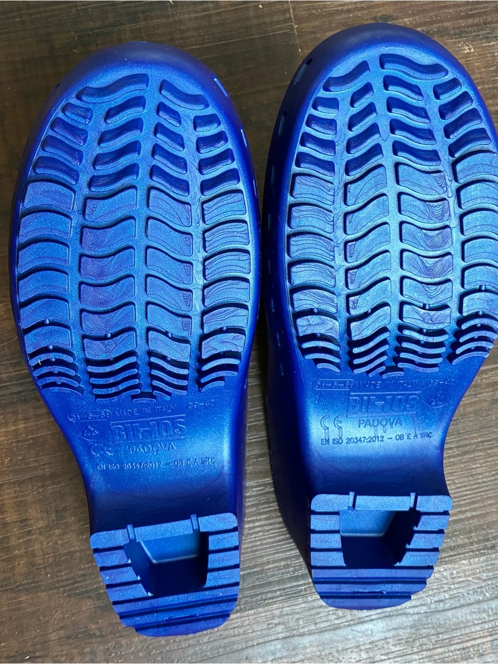 Calzuro Metallic Blue Professional Clogs Multiple Sizes - Picture 7 of 9